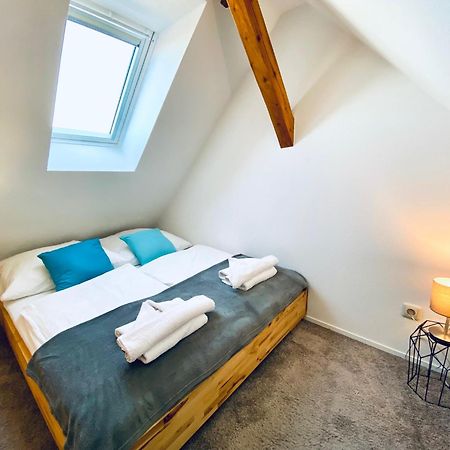 Apartment Schleusentor - Ferienwohnung Maisonette ロストック エクステリア 写真