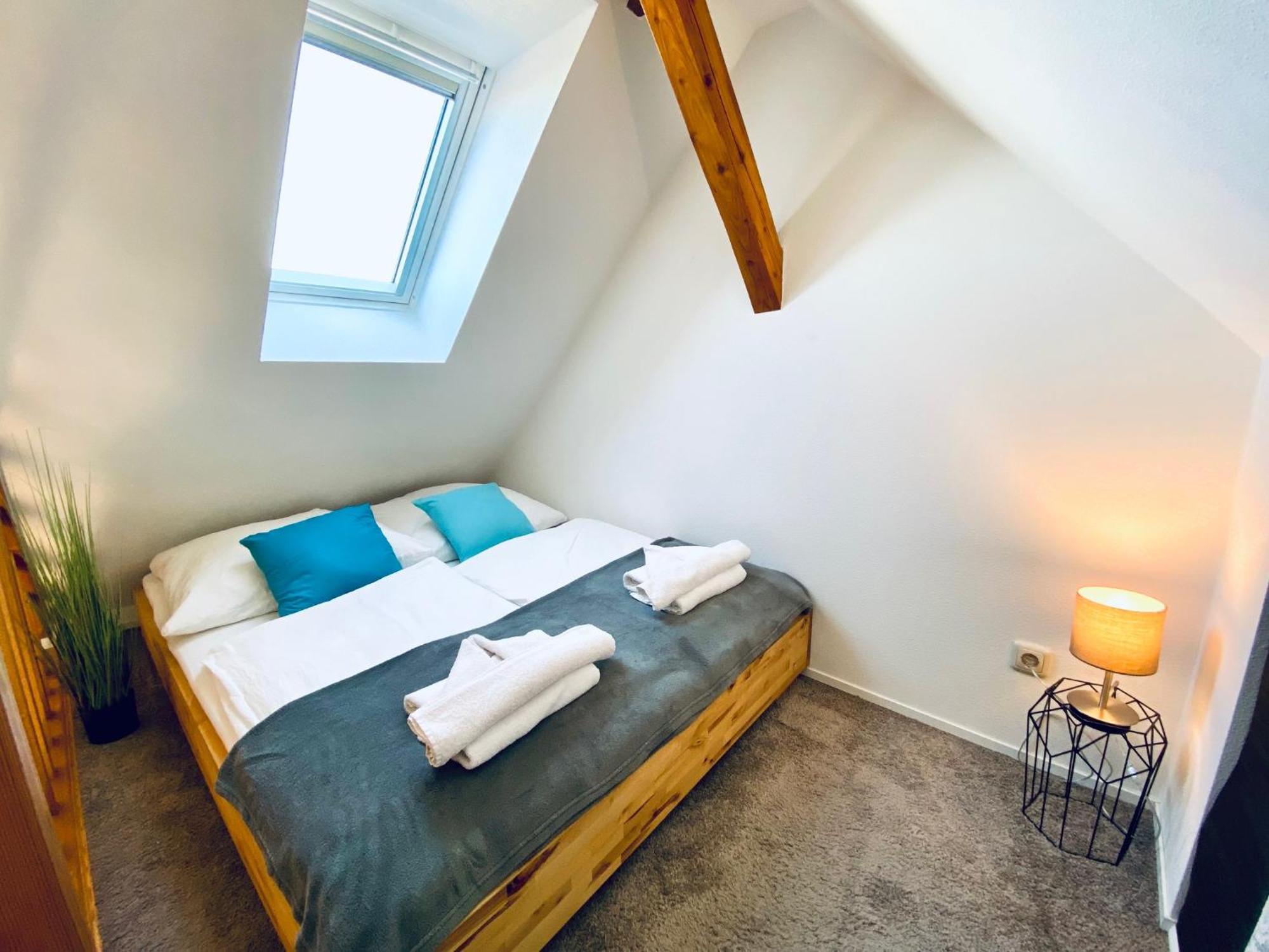 Apartment Schleusentor - Ferienwohnung Maisonette ロストック エクステリア 写真