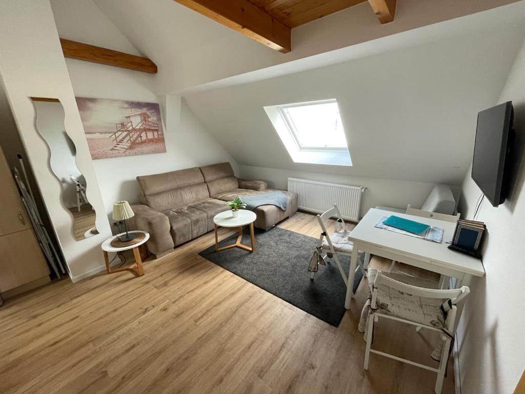 Apartment Schleusentor - Ferienwohnung Maisonette ロストック エクステリア 写真