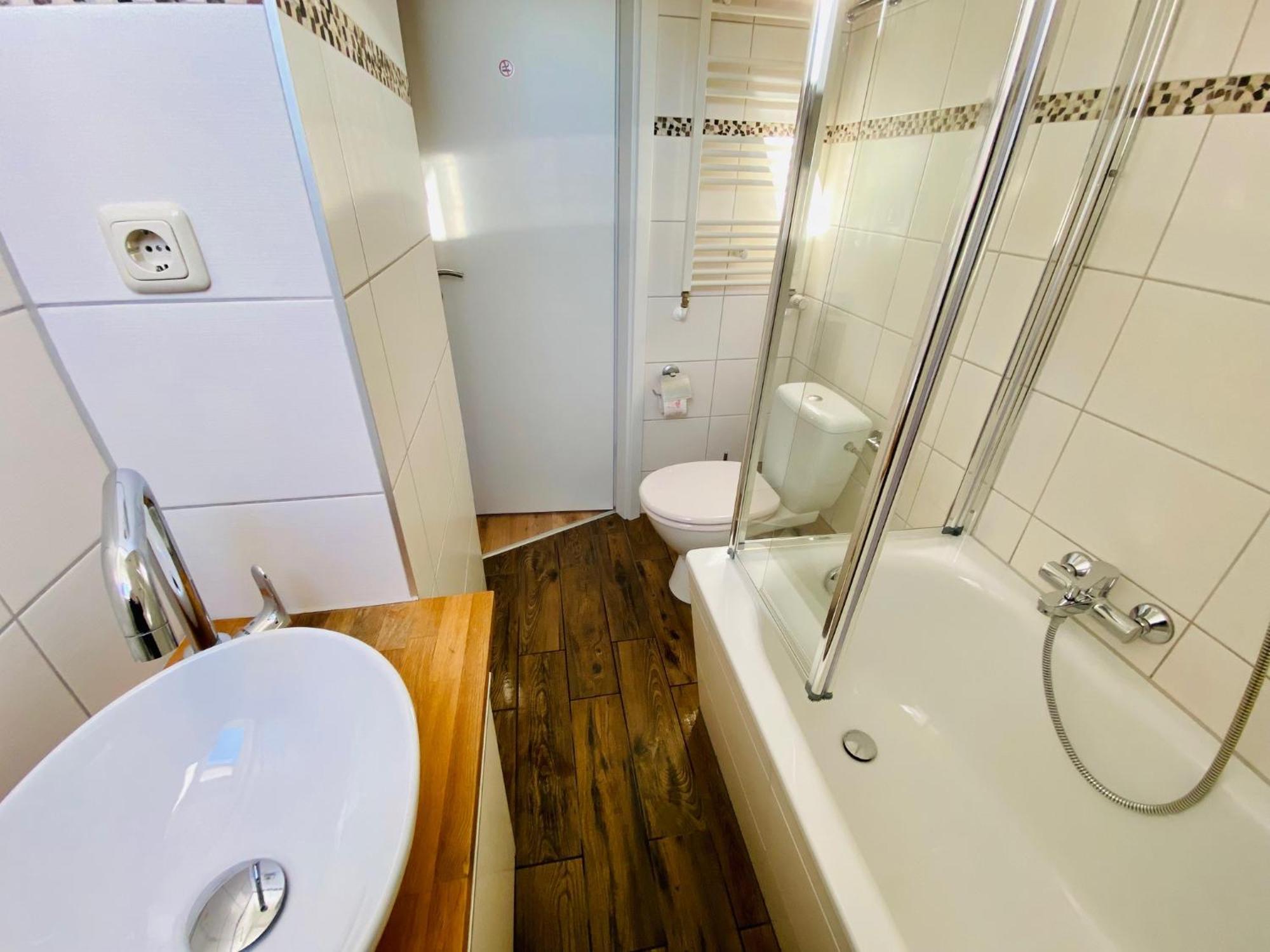 Apartment Schleusentor - Ferienwohnung Maisonette ロストック エクステリア 写真