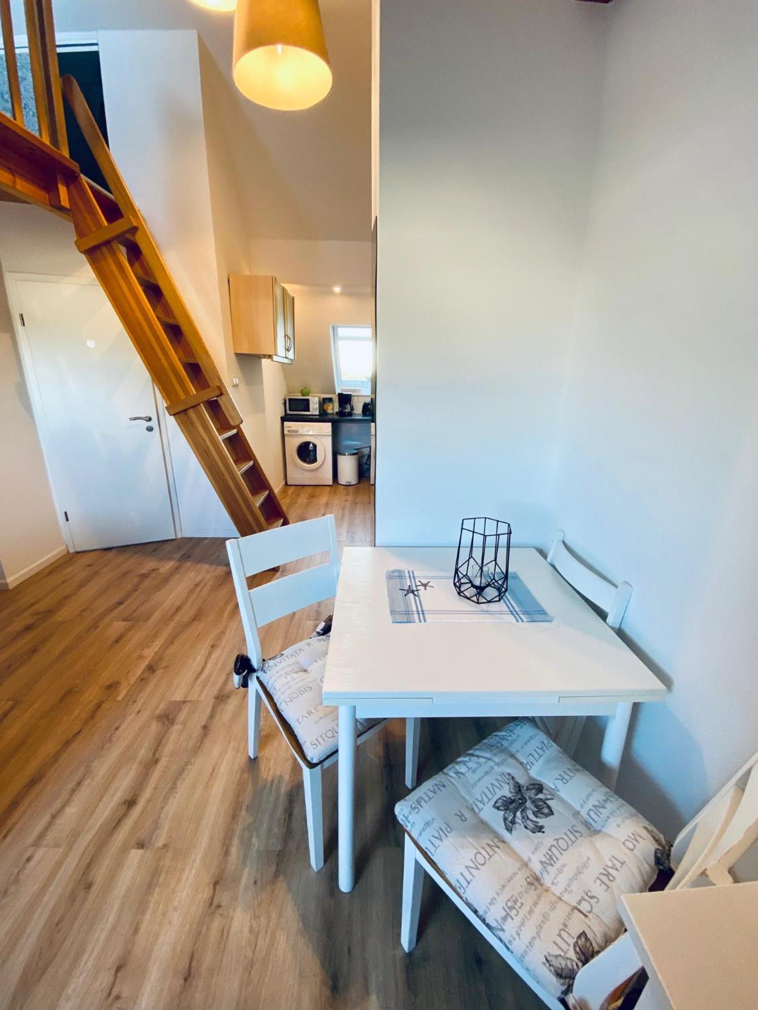 Apartment Schleusentor - Ferienwohnung Maisonette ロストック エクステリア 写真
