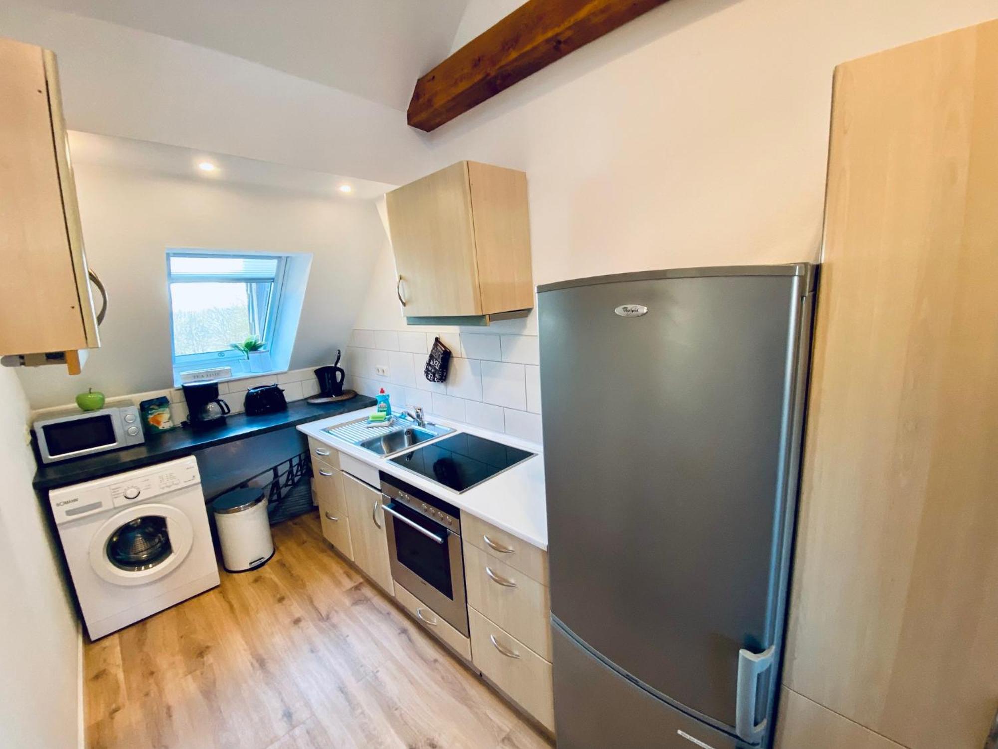 Apartment Schleusentor - Ferienwohnung Maisonette ロストック エクステリア 写真